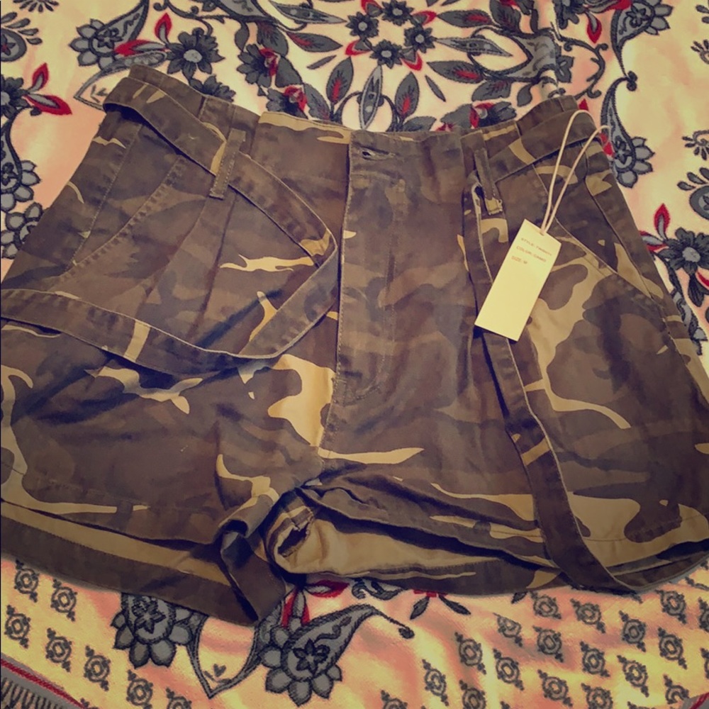 Fashion nova shorts NWT